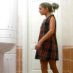 Sofy - Solosex in der Badewanne!