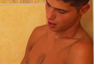 Teengay - Reno - Gayboy macht es sich selbst