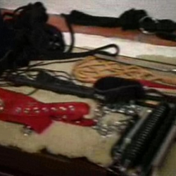 Versautes Paar l�sst SM Fantasien raus! Oralsex und Bondage