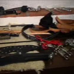 Versautes Paar l�sst SM Fantasien raus! Oralsex und Bondage