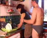 Geile Hausfrau voll in Rage! Privates Erotikvideo!